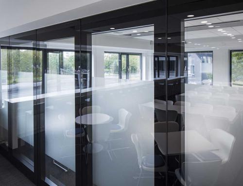 BREEDVELD G90 (matte folie op glaspaneelwand)